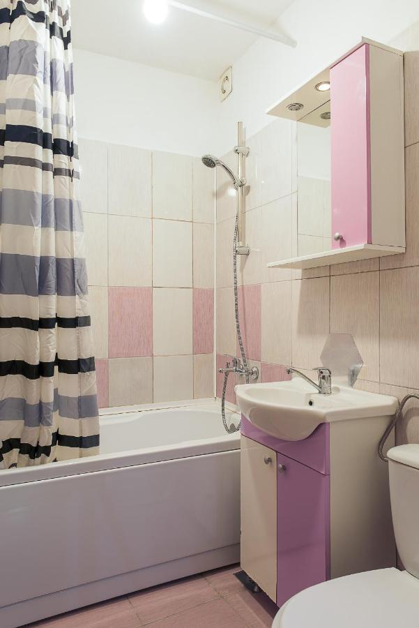 Center Walking Apartment And Room Bükreş Dış mekan fotoğraf