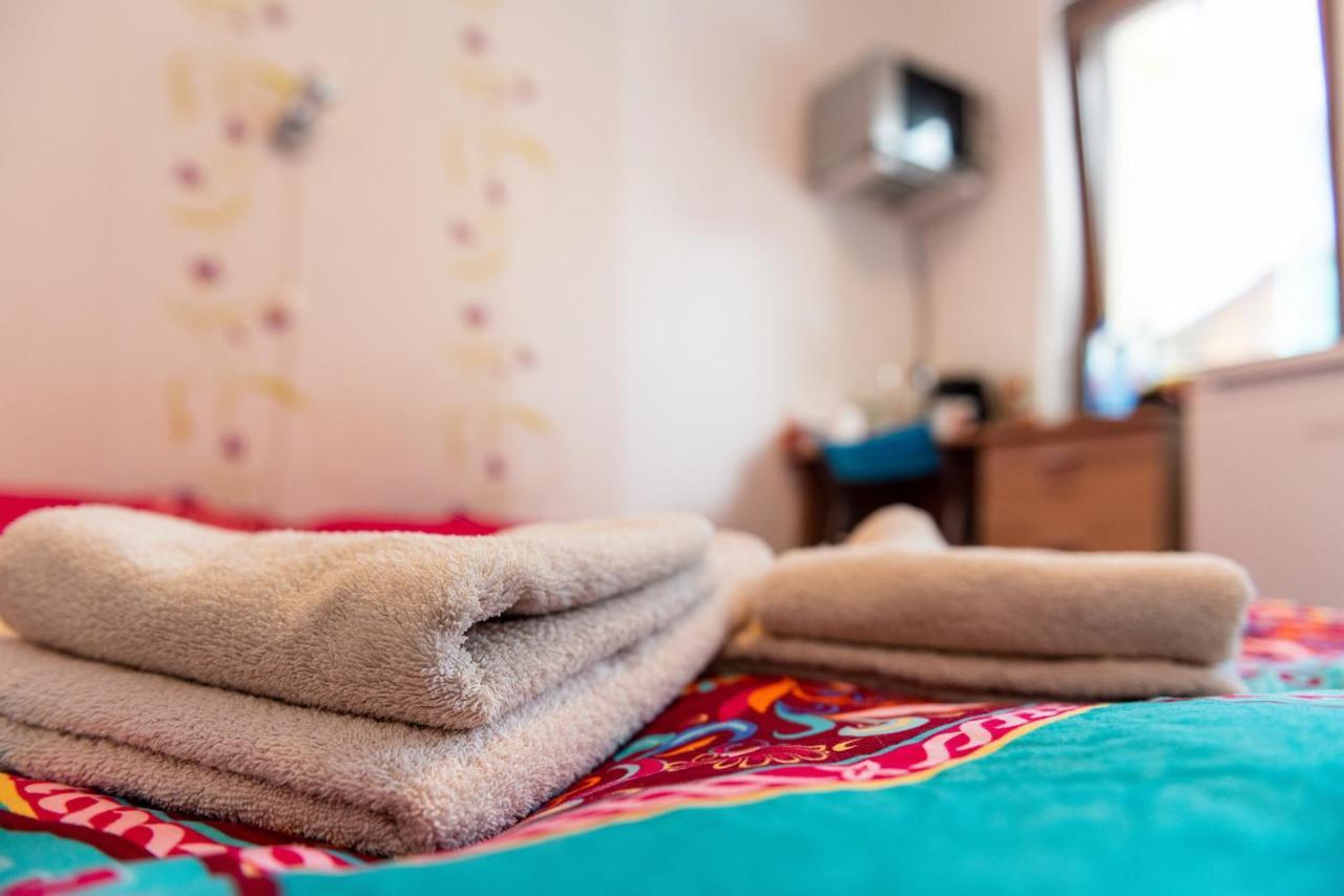 Center Walking Apartment And Room Bükreş Dış mekan fotoğraf